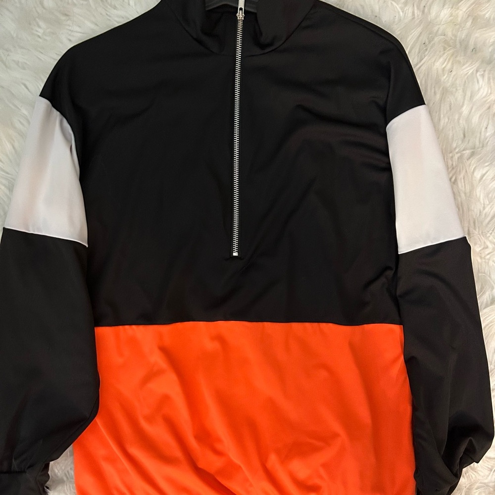 Women’s Tracksuit Set - Picture 2 of 5